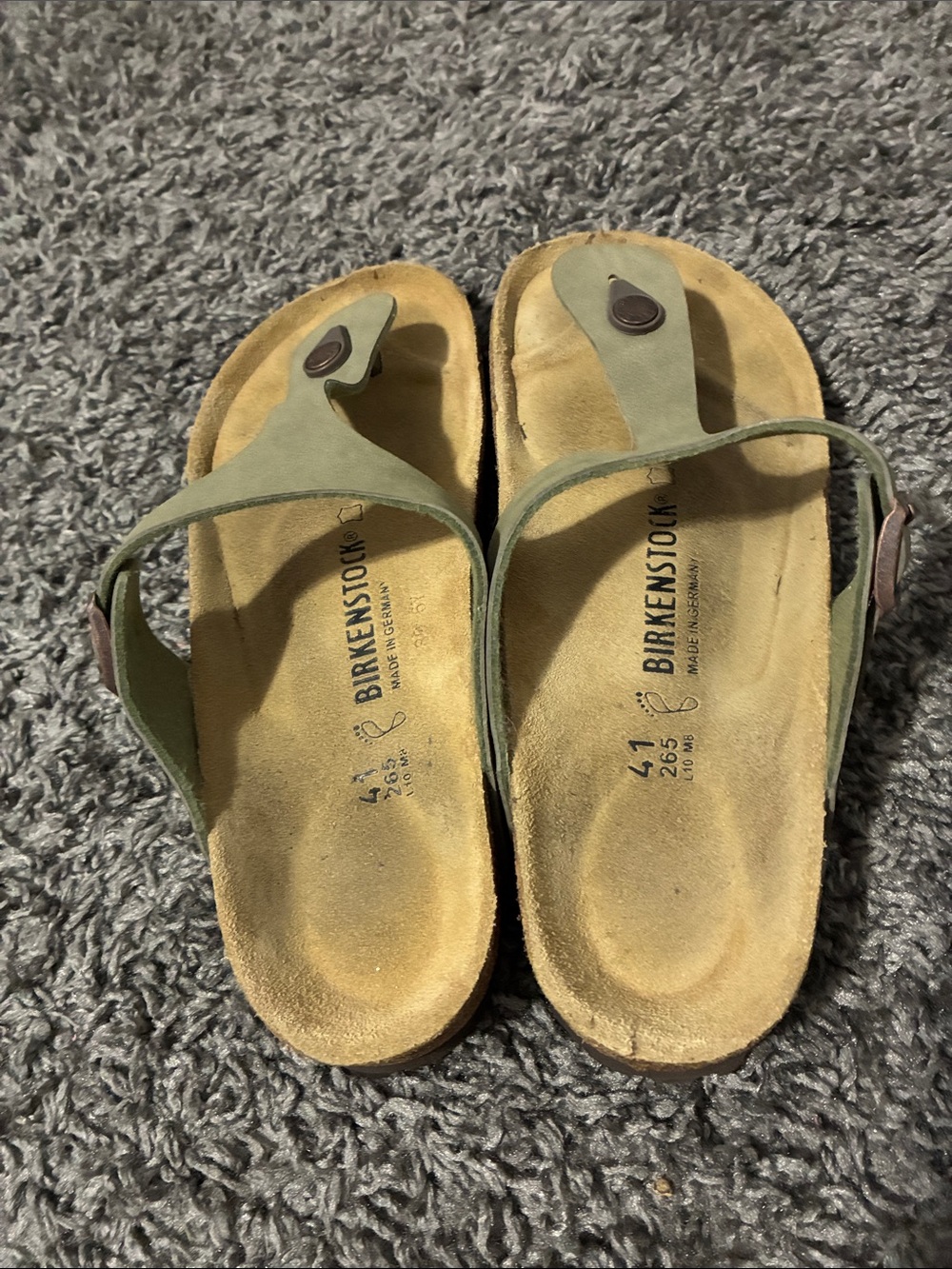 Olive Birkenstock sandals - Picture 4 of 7